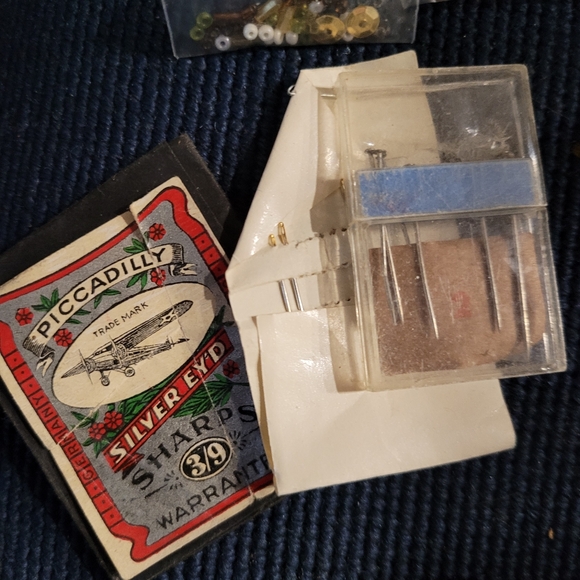 Vintage Sewing Assortment Bundle with Burlington Satin Ribbon - Picture 4 of 6